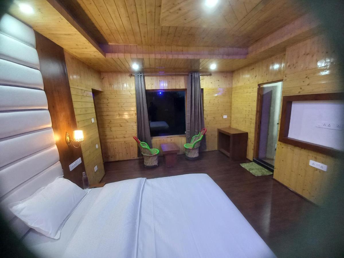 Humble Holiday Inn Kufri Simla Exterior foto
