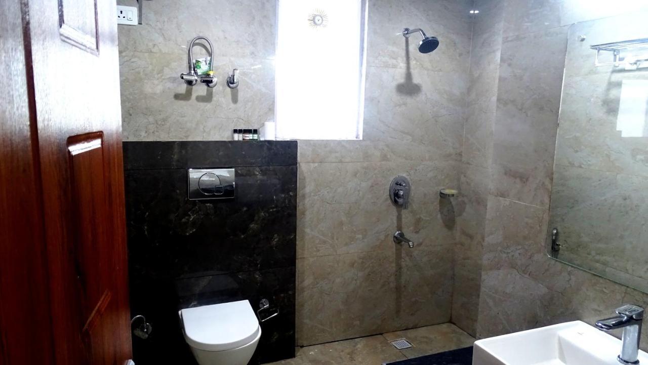 Humble Holiday Inn Kufri Simla Exterior foto