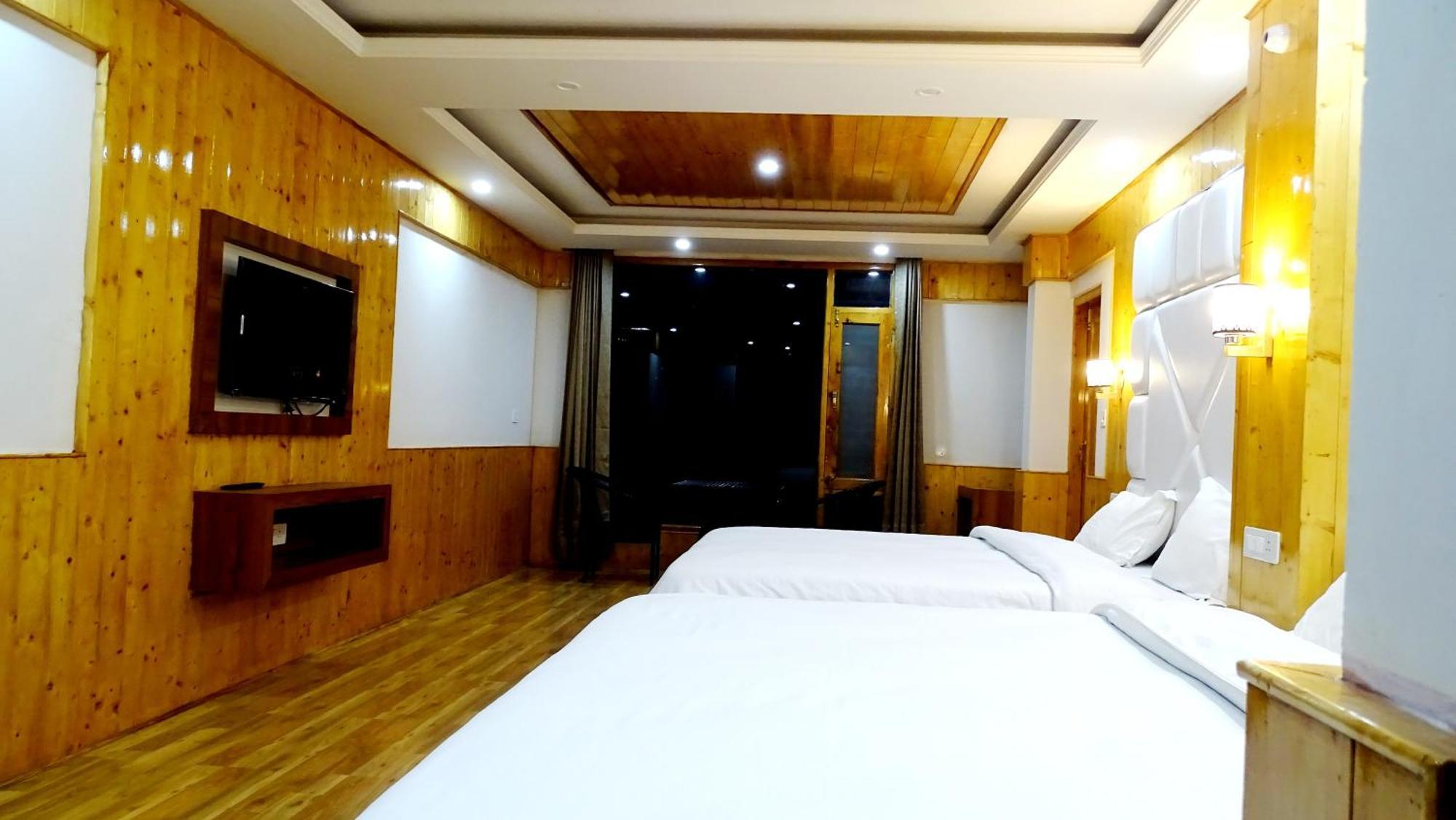 Humble Holiday Inn Kufri Simla Exterior foto